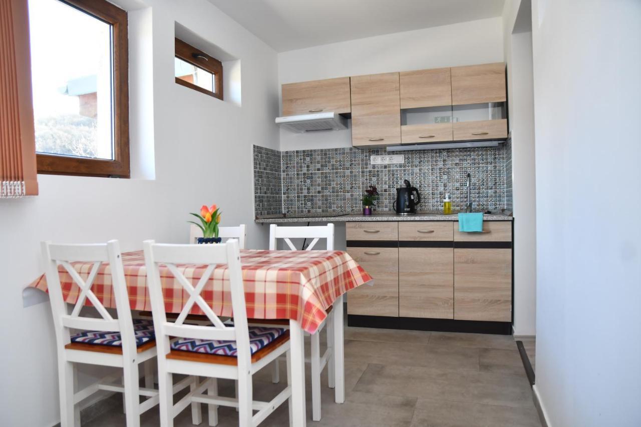 Foeveny Apartmanok Balatonfuzfo Exterior photo